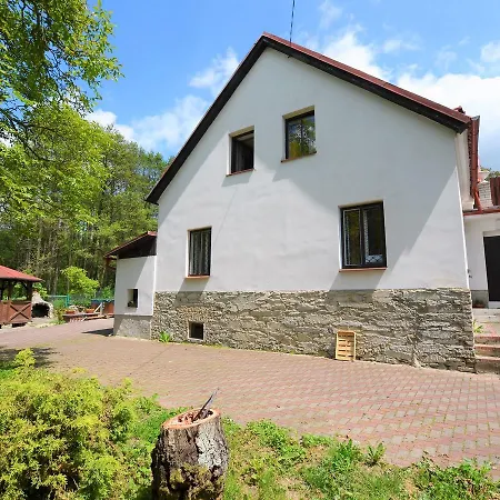 Nyaraló Idyllic With Private Pool In Trebusin Czech Republic Horní Týnec